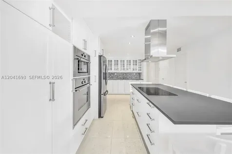 290 Sunrise Drive Key Biscayne FL 33149