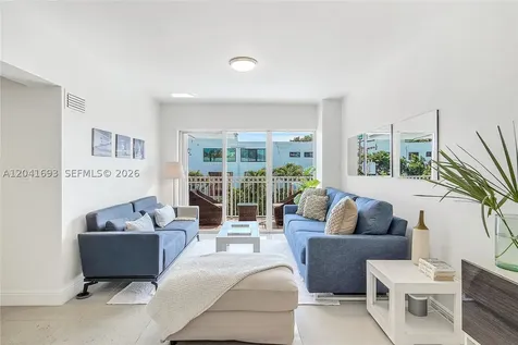 290 Sunrise Drive Key Biscayne FL 33149