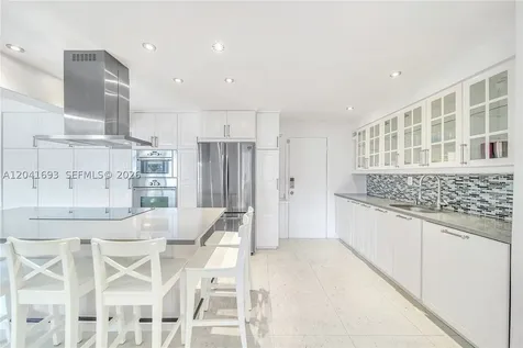 290 Sunrise Drive Key Biscayne FL 33149