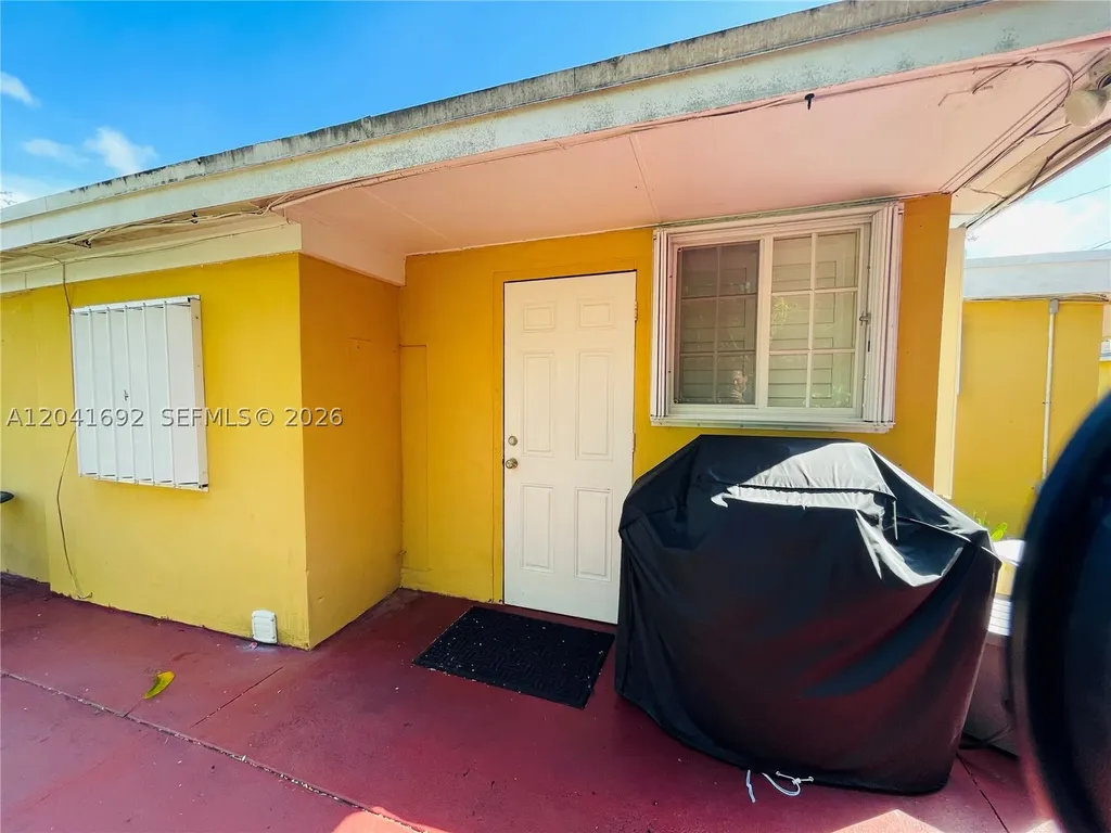 6118 Mayo Street Hollywood FL 33023