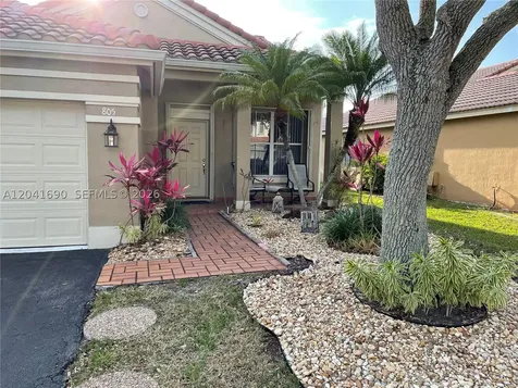 805 Falling Water Road Weston FL 33326
