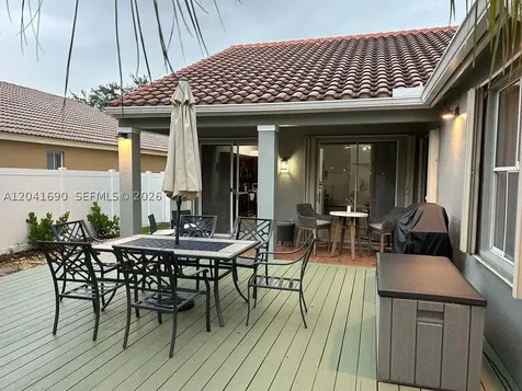 805 Falling Water Road Weston FL 33326