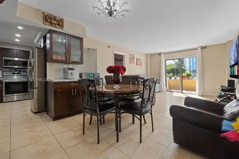 4801 NW 7th Street Miami FL 33126