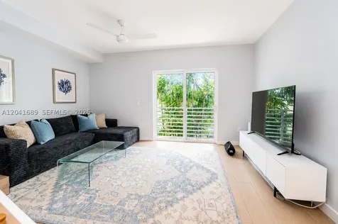 619 Meridian Avenue Miami Beach FL 33139