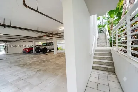 619 Meridian Avenue Miami Beach FL 33139