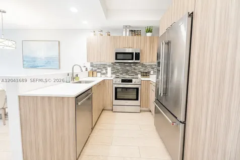 619 Meridian Avenue Miami Beach FL 33139