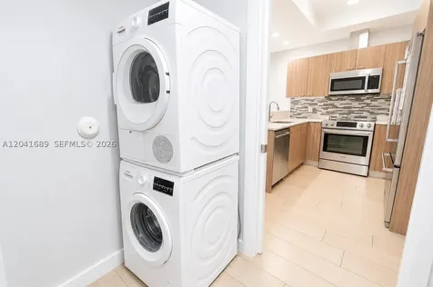 619 Meridian Avenue Miami Beach FL 33139