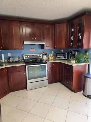 2174 W 60th Street Hialeah FL 33016