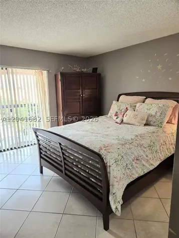 2174 W 60th Street Hialeah FL 33016