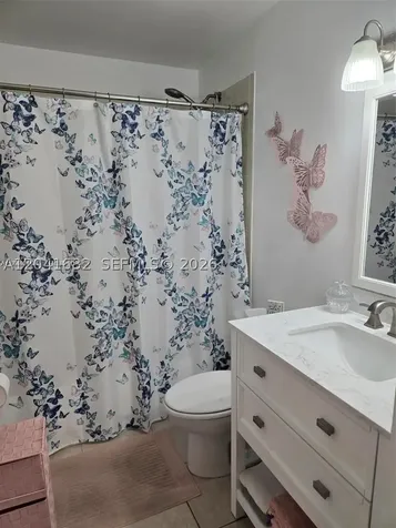 2174 W 60th Street Hialeah FL 33016