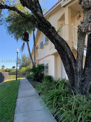 3330 Pinewalk Drive N Margate FL 33063