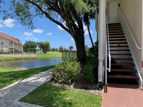 3330 Pinewalk Drive N Margate FL 33063