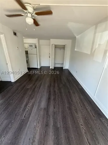 5199 NW 7th Street Miami FL 33126
