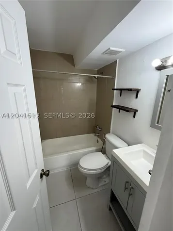 5199 NW 7th Street Miami FL 33126