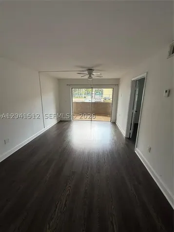 5199 NW 7th Street Miami FL 33126