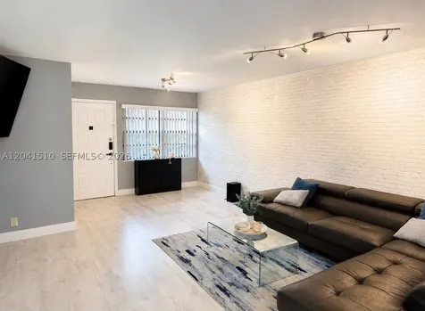 1120 NE 209th Terrace Miami FL 33179