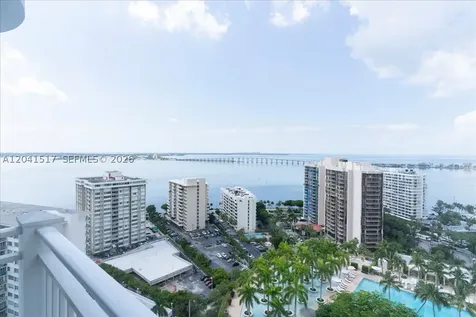 185 SE 14th Terrace Miami FL 33131