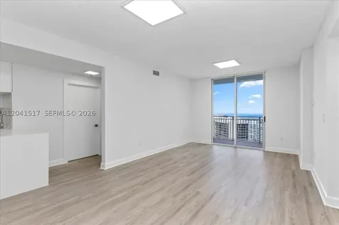 185 SE 14th Terrace Miami FL 33131