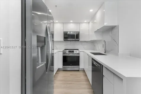 185 SE 14th Terrace Miami FL 33131