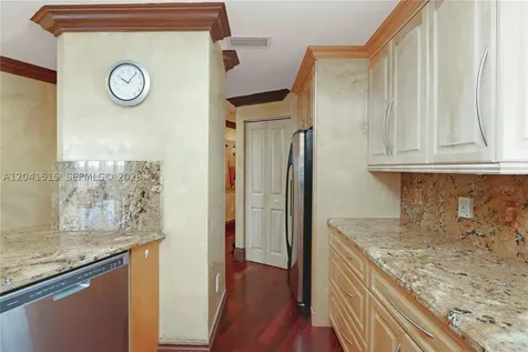 10 Aragon Avenue Coral Gables FL 33134