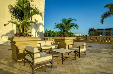10 Aragon Avenue Coral Gables FL 33134