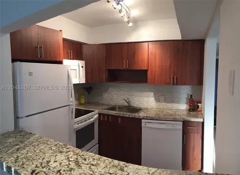 165 Ellesmere C Deerfield Beach FL 33442