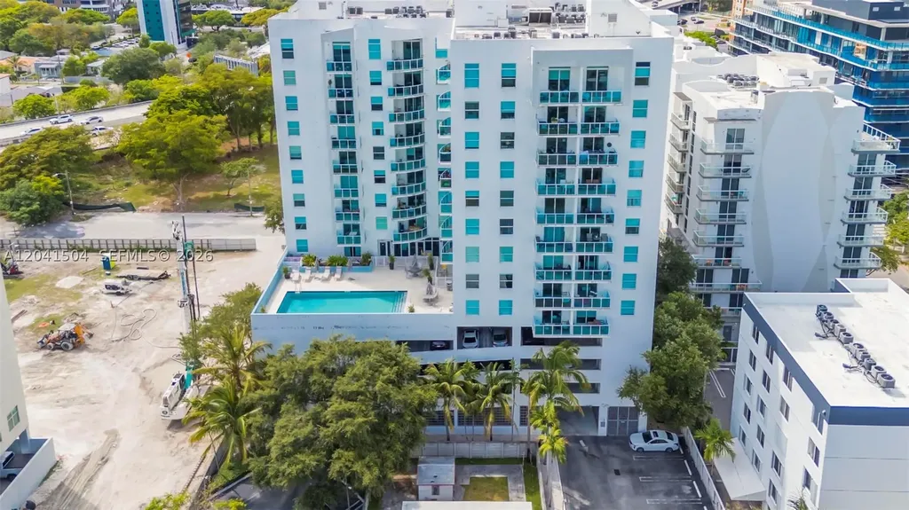 1723 SW 2nd Avenue Miami FL 33129