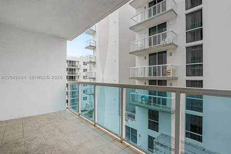1723 SW 2nd Avenue Miami FL 33129