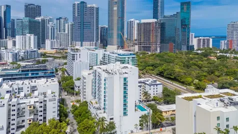 1723 SW 2nd Avenue Miami FL 33129
