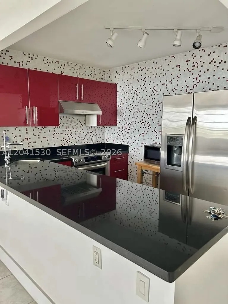2016 Bay Drive Miami Beach FL 33141