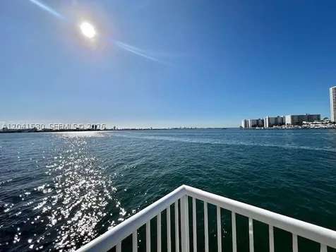 2016 Bay Drive Miami Beach FL 33141