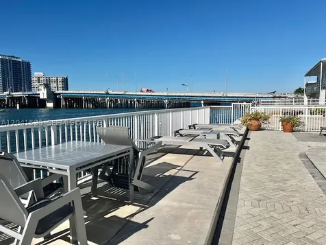 2016 Bay Drive Miami Beach FL 33141