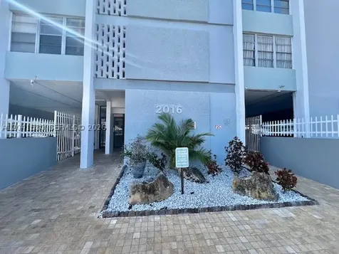 2016 Bay Drive Miami Beach FL 33141