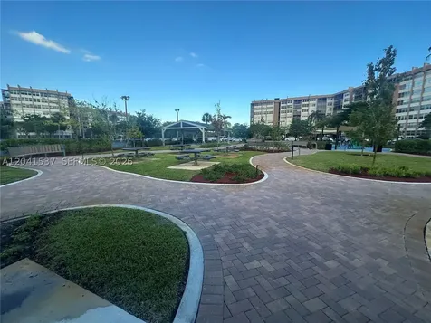 1200 Saint Charles Place Pembroke Pines FL 33026