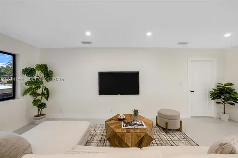 5718 NE 15th Avenue Fort Lauderdale FL 33334