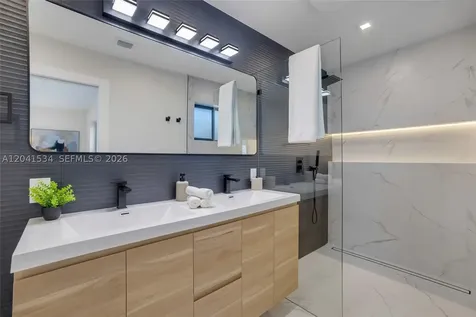 5718 NE 15th Avenue Fort Lauderdale FL 33334