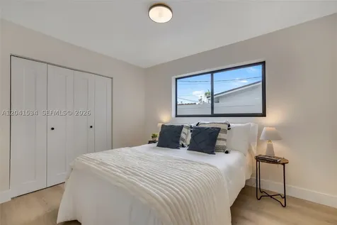 5718 NE 15th Avenue Fort Lauderdale FL 33334