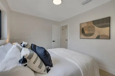5718 NE 15th Avenue Fort Lauderdale FL 33334