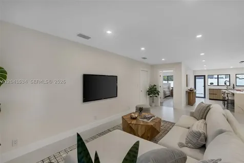 5718 NE 15th Avenue Fort Lauderdale FL 33334