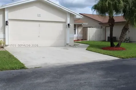 13 Fenwick Place Boynton Beach FL 33426