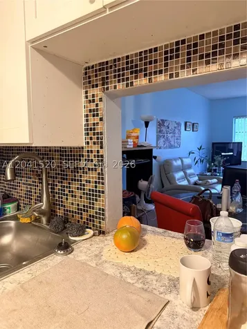 201 Terrace NE 2790 Aventura FL 33180