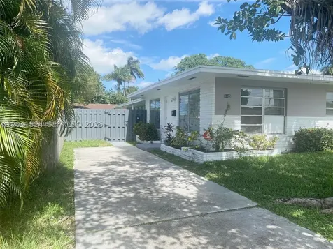 1005 NE 2nd Street Hallandale Beach FL 33009