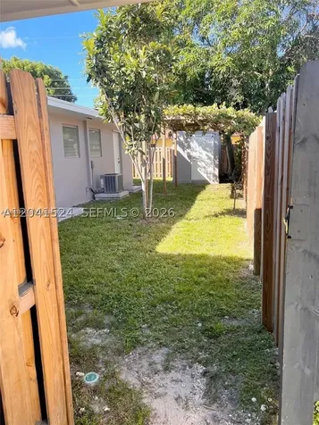 1005 NE 2nd Street Hallandale Beach FL 33009