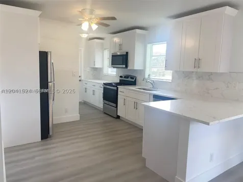 1005 NE 2nd Street Hallandale Beach FL 33009
