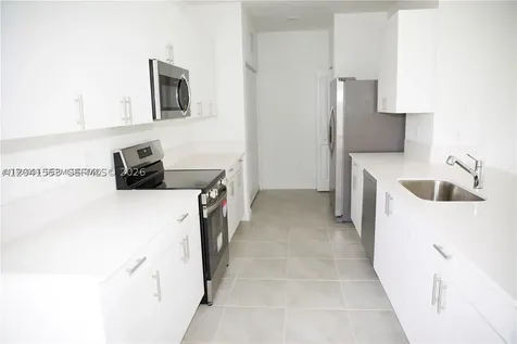 5001 Peacock Way Dania Beach FL 33312
