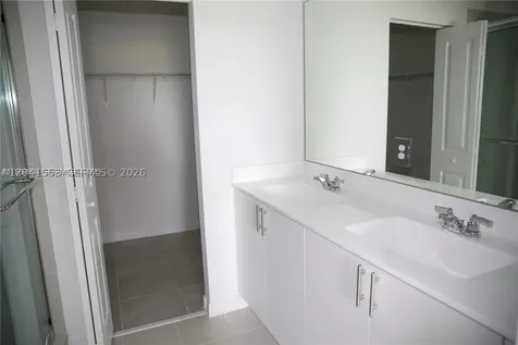 5001 Peacock Way Dania Beach FL 33312