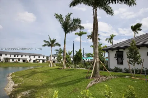 5001 Peacock Way Dania Beach FL 33312