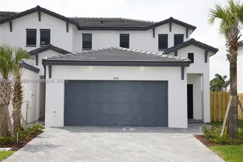 5001 Peacock Way Dania Beach FL 33312