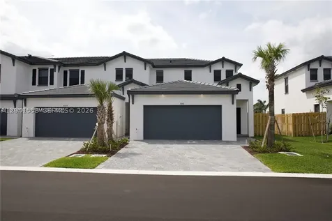 5001 Peacock Way Dania Beach FL 33312