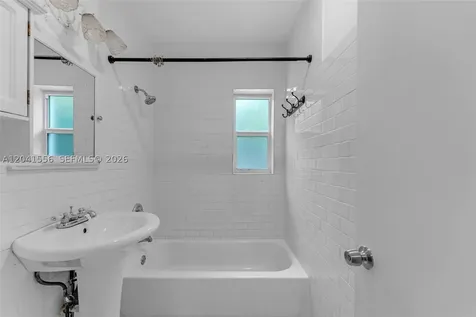 421 NW 105th Street Miami FL 33150
